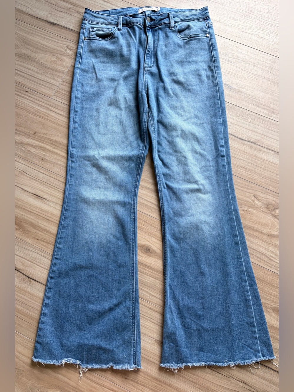 DISCLOSED Light Wash Flare Jeans Raw Hem Stretch Denim Size 13/31